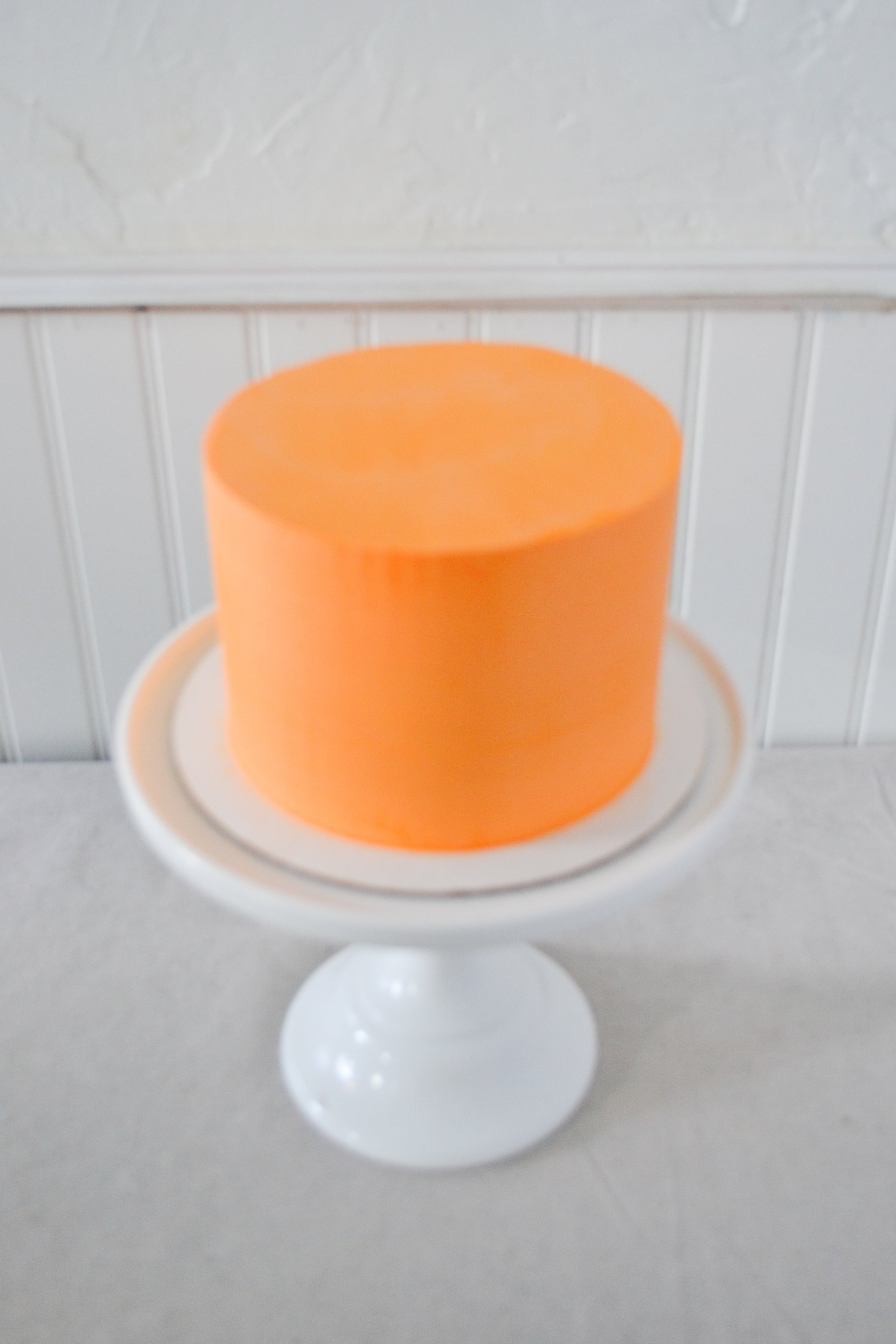 Mono Colored Cake | The SweetSide