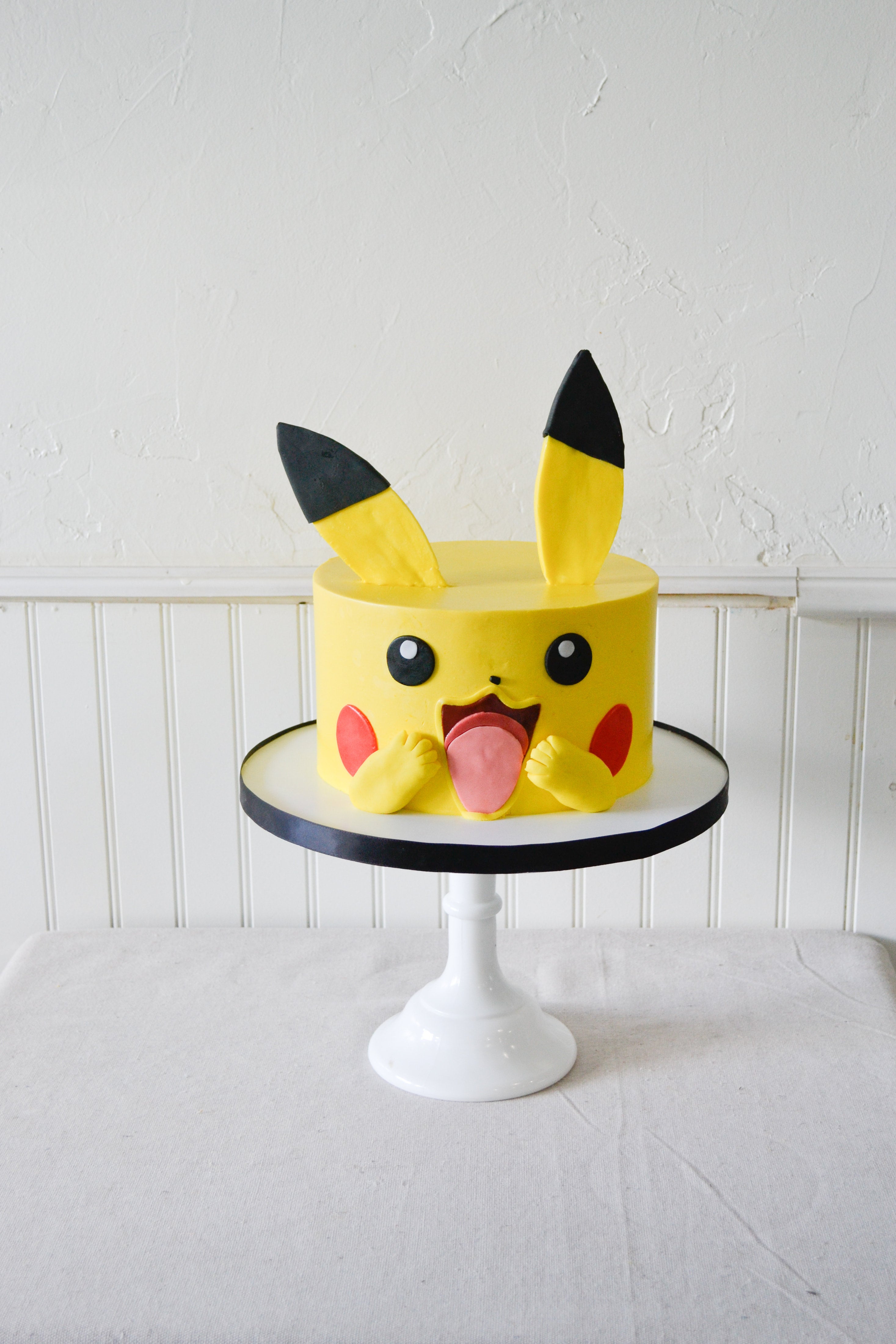 Pokemon Cakes – Decoration Ideas | Little Birthday Cakes | Pokemon birthday  cake, Pikachu cake, Pokemon cake